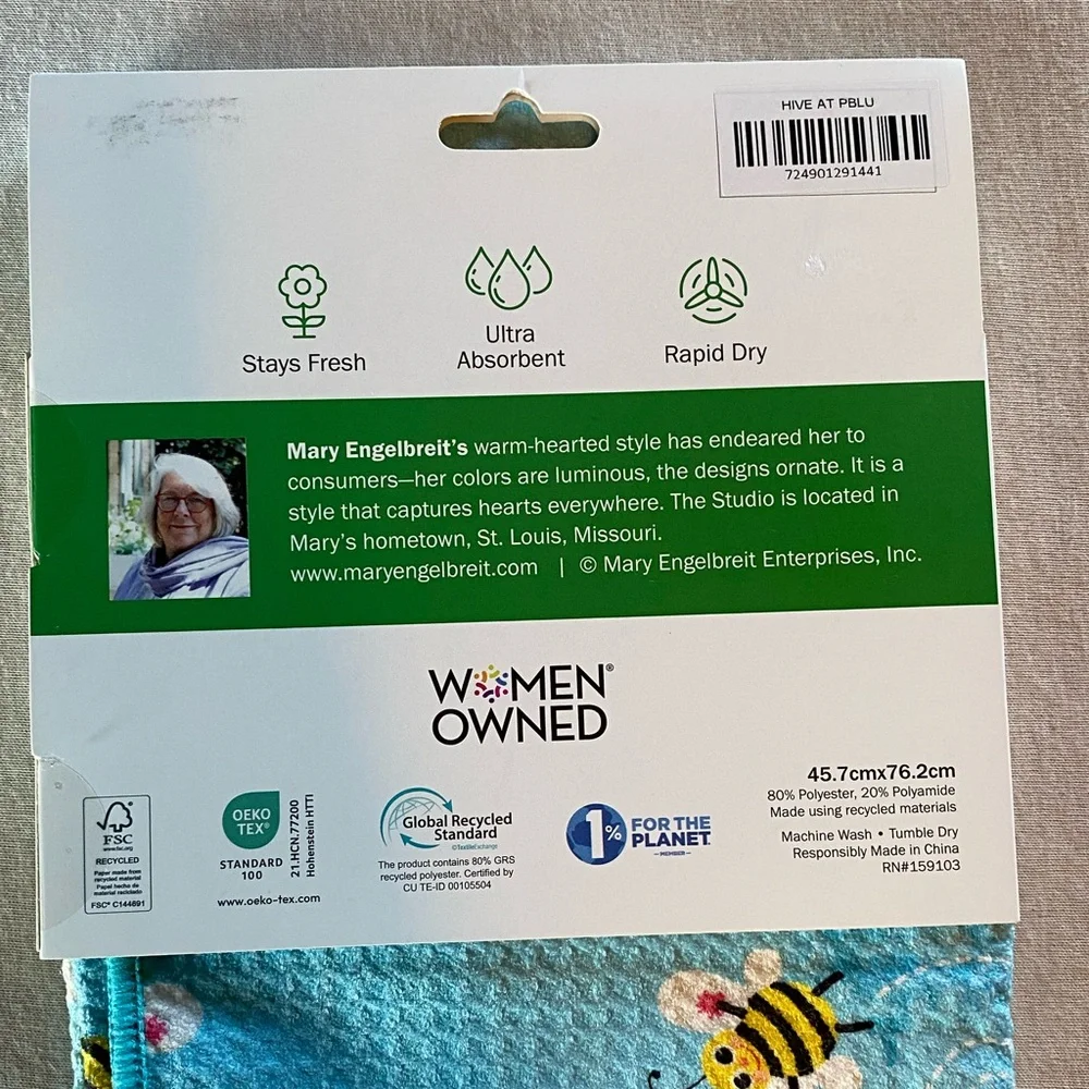 NWT Anywhere Towel – Blue Bee Print